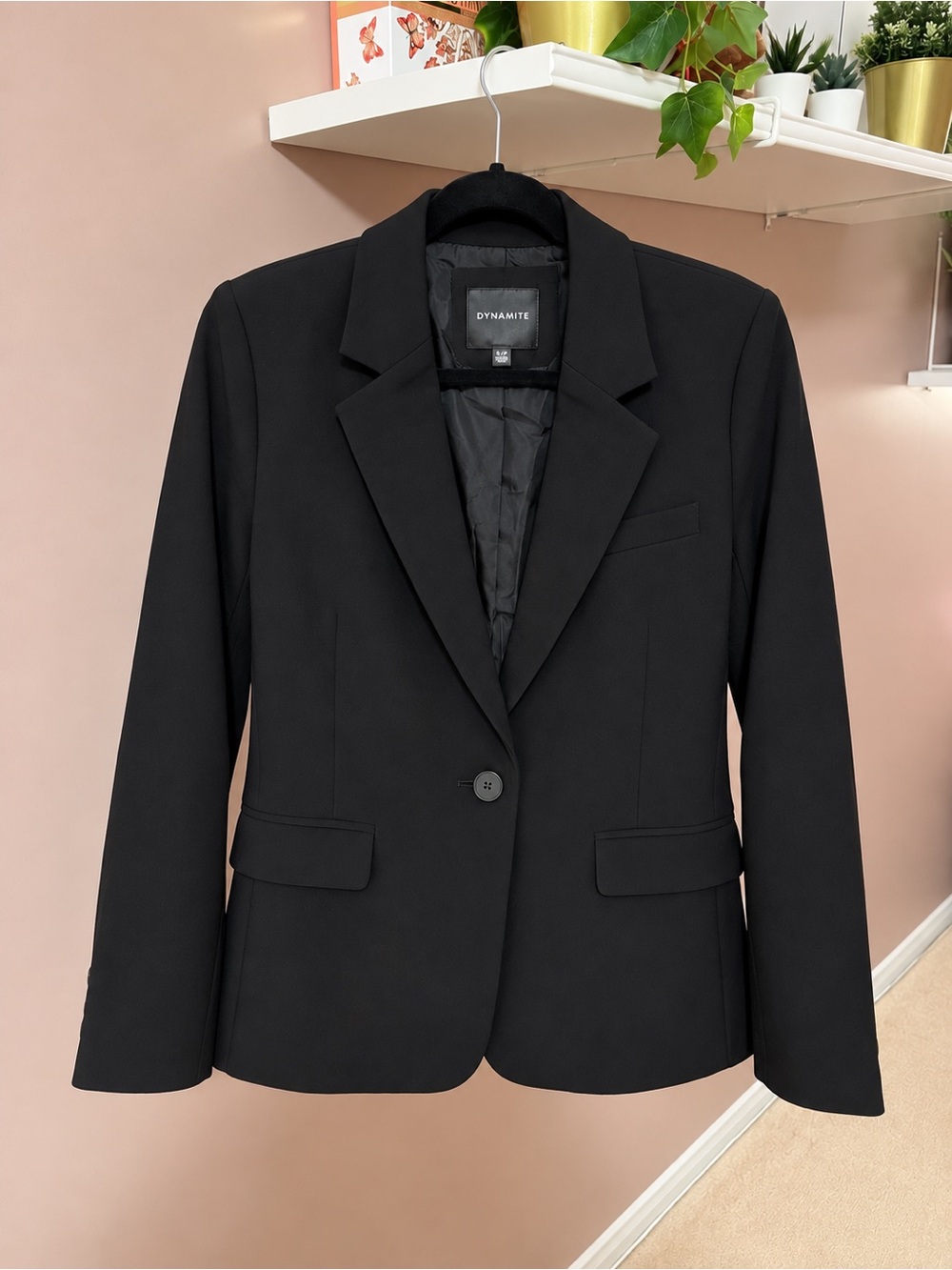 Dynamite Black Classic Single-Button Blazer
